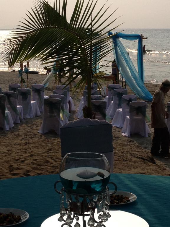 Hotel Y Restaurante Cesar Mariscos Tela Kültér fotó