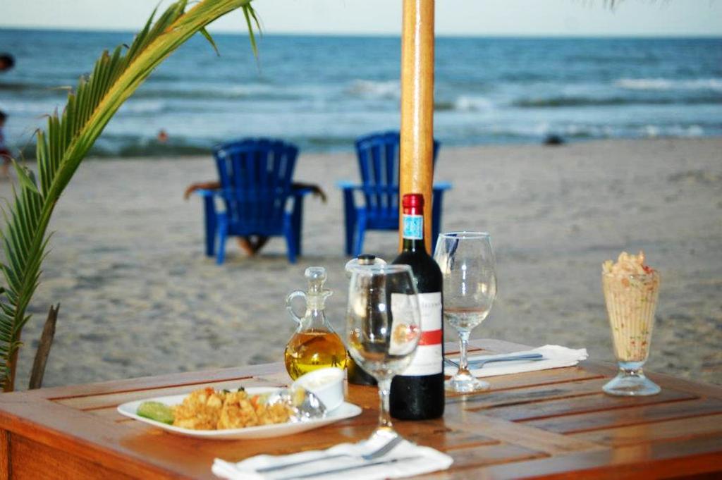 Hotel Y Restaurante Cesar Mariscos Tela Kültér fotó