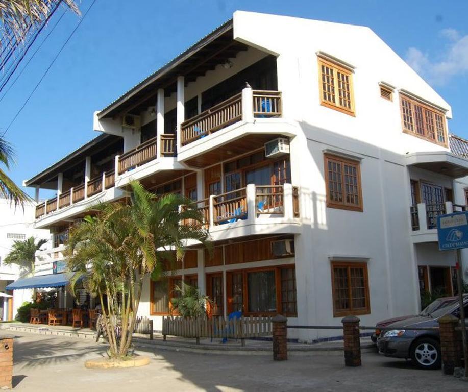 Hotel Y Restaurante Cesar Mariscos Tela Kültér fotó